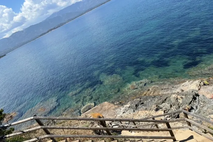 Meer bei der Badeplattform